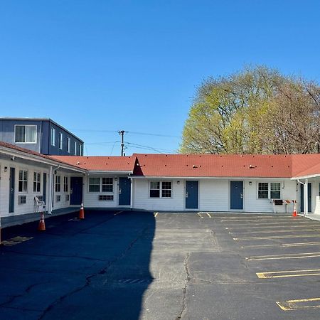 Chisholm'S Motor Inn Saugus Luaran gambar