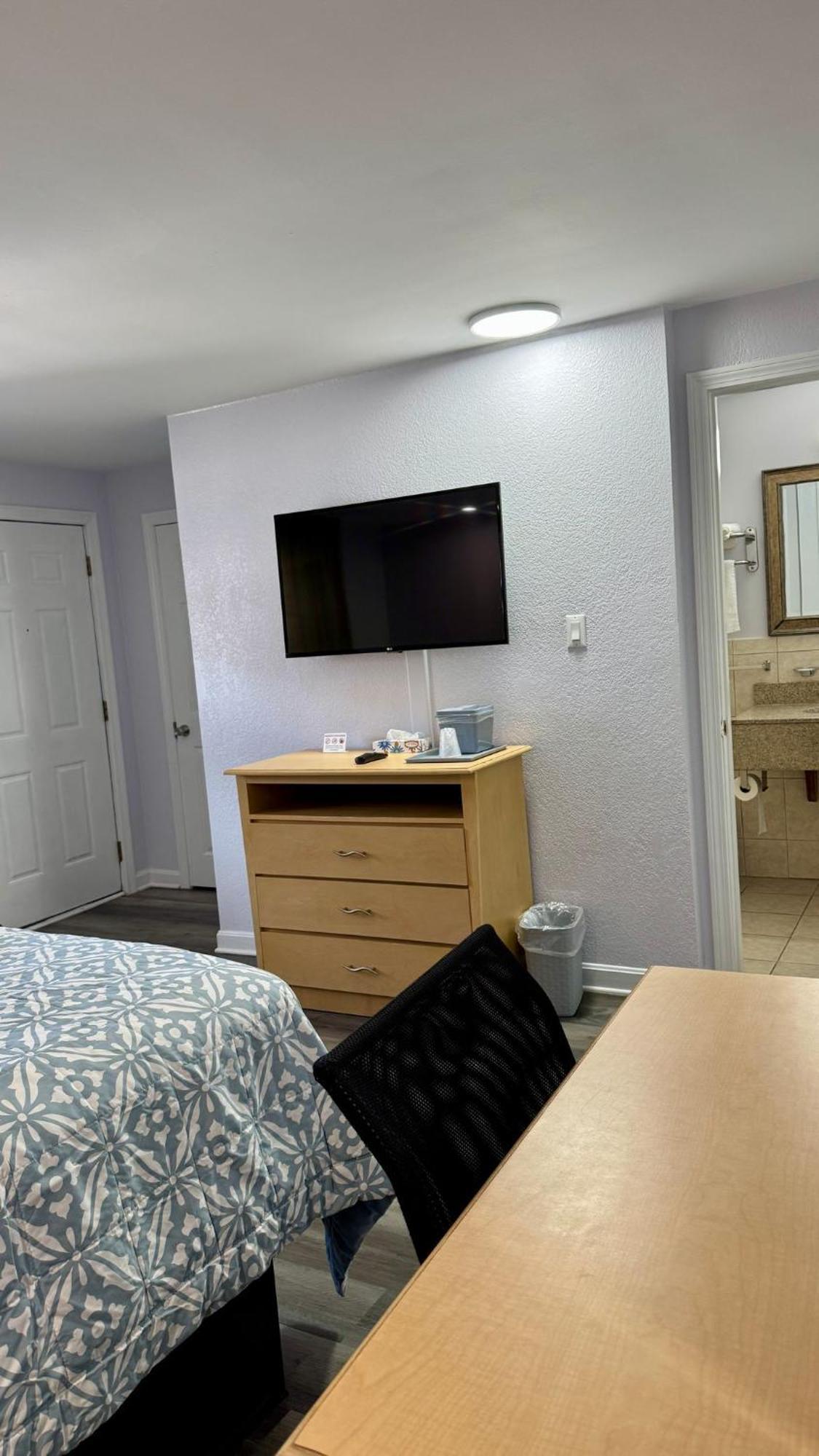 Chisholm'S Motor Inn Saugus Luaran gambar