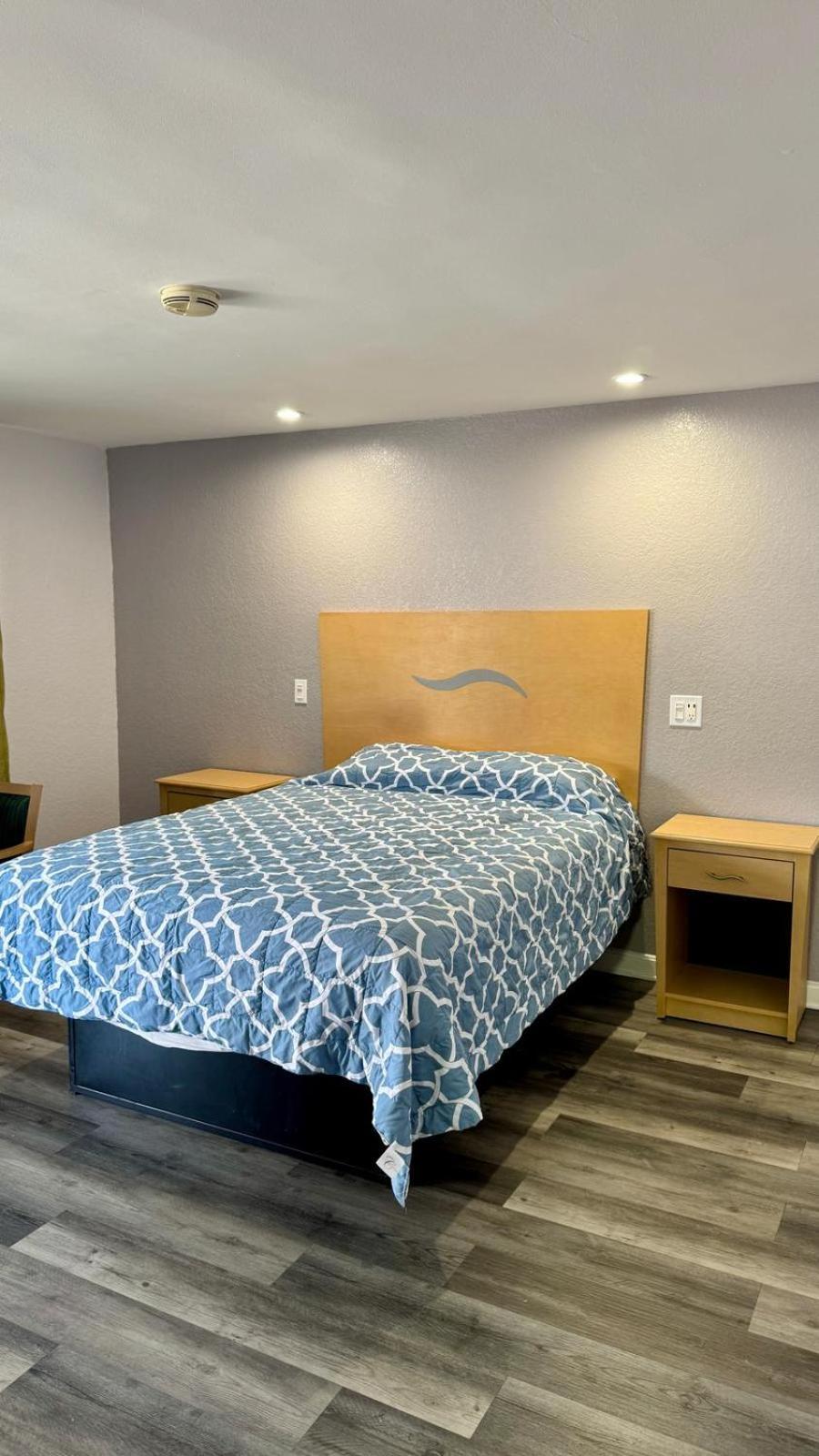 Chisholm'S Motor Inn Saugus Luaran gambar