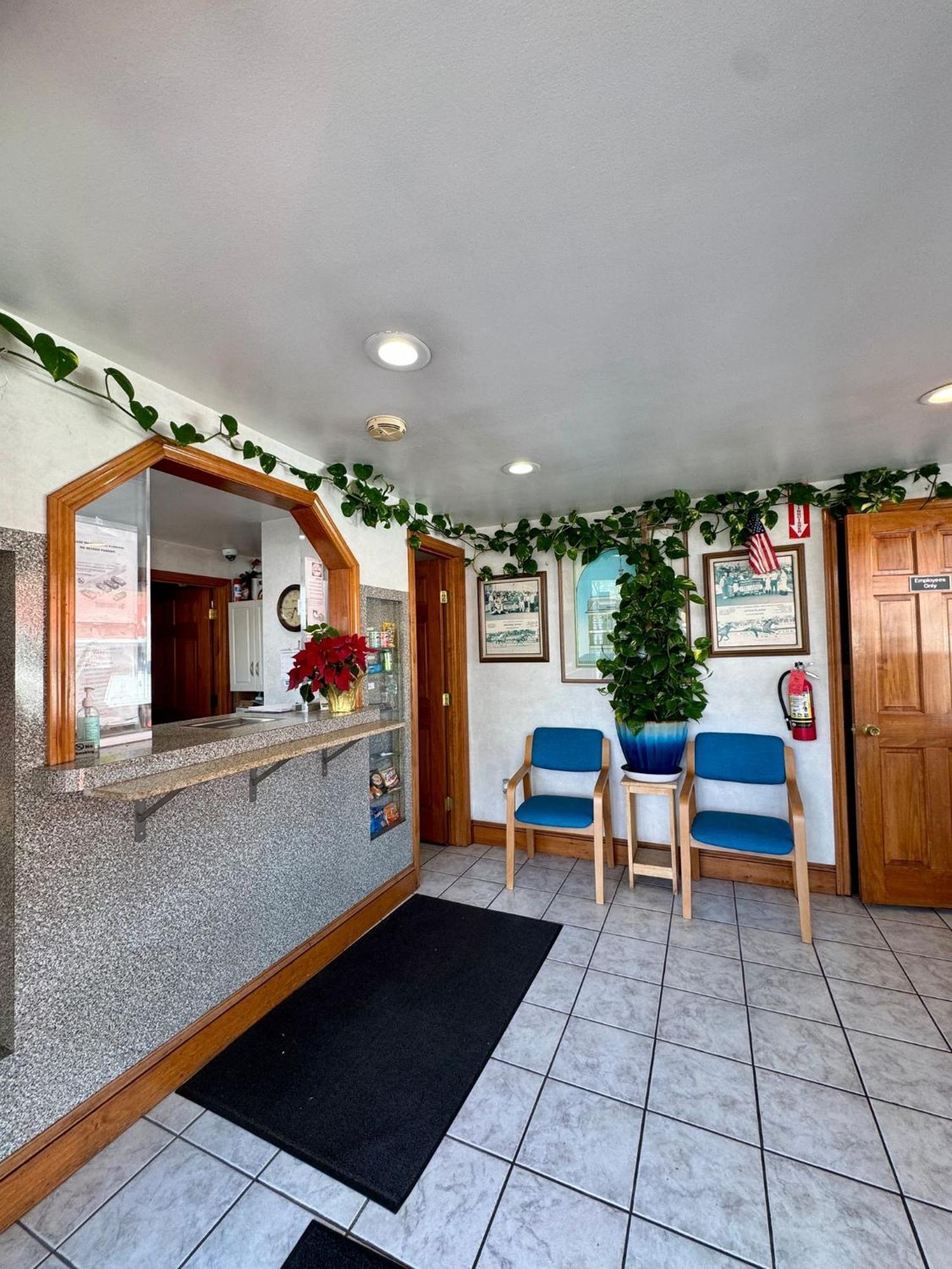 Chisholm'S Motor Inn Saugus Luaran gambar