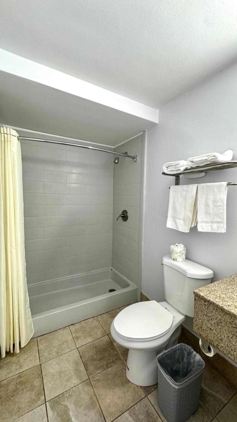 Chisholm'S Motor Inn Saugus Luaran gambar