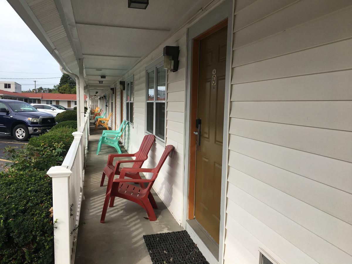 Chisholm'S Motor Inn Saugus Luaran gambar