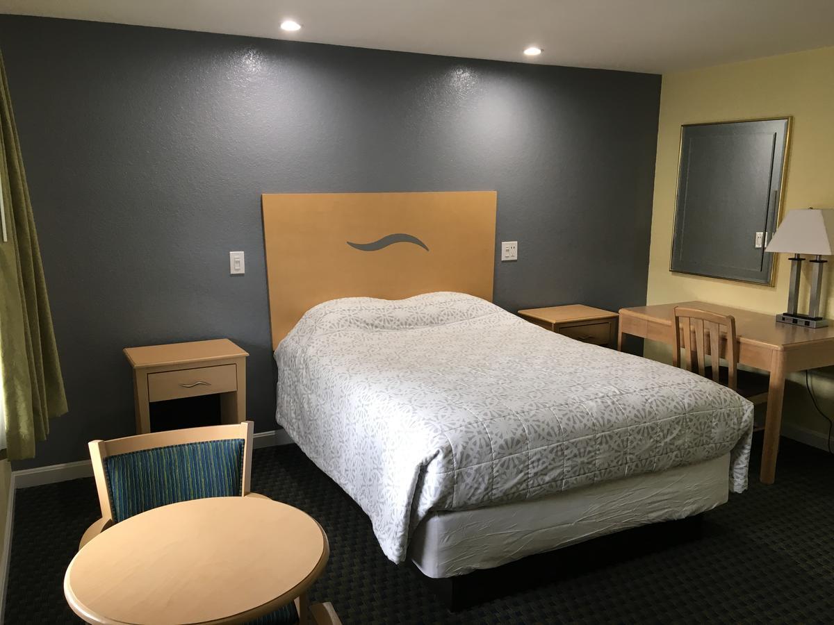 Chisholm'S Motor Inn Saugus Luaran gambar