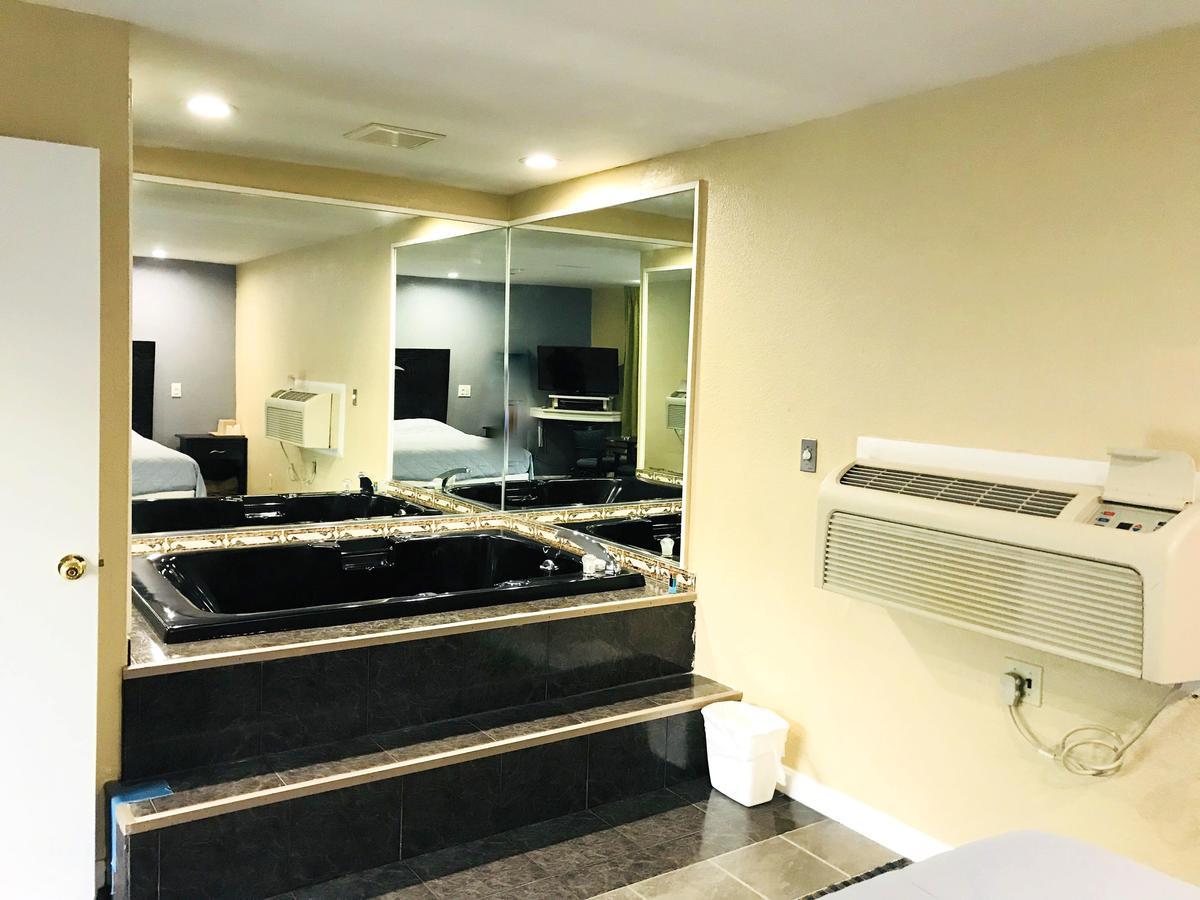 Chisholm'S Motor Inn Saugus Luaran gambar