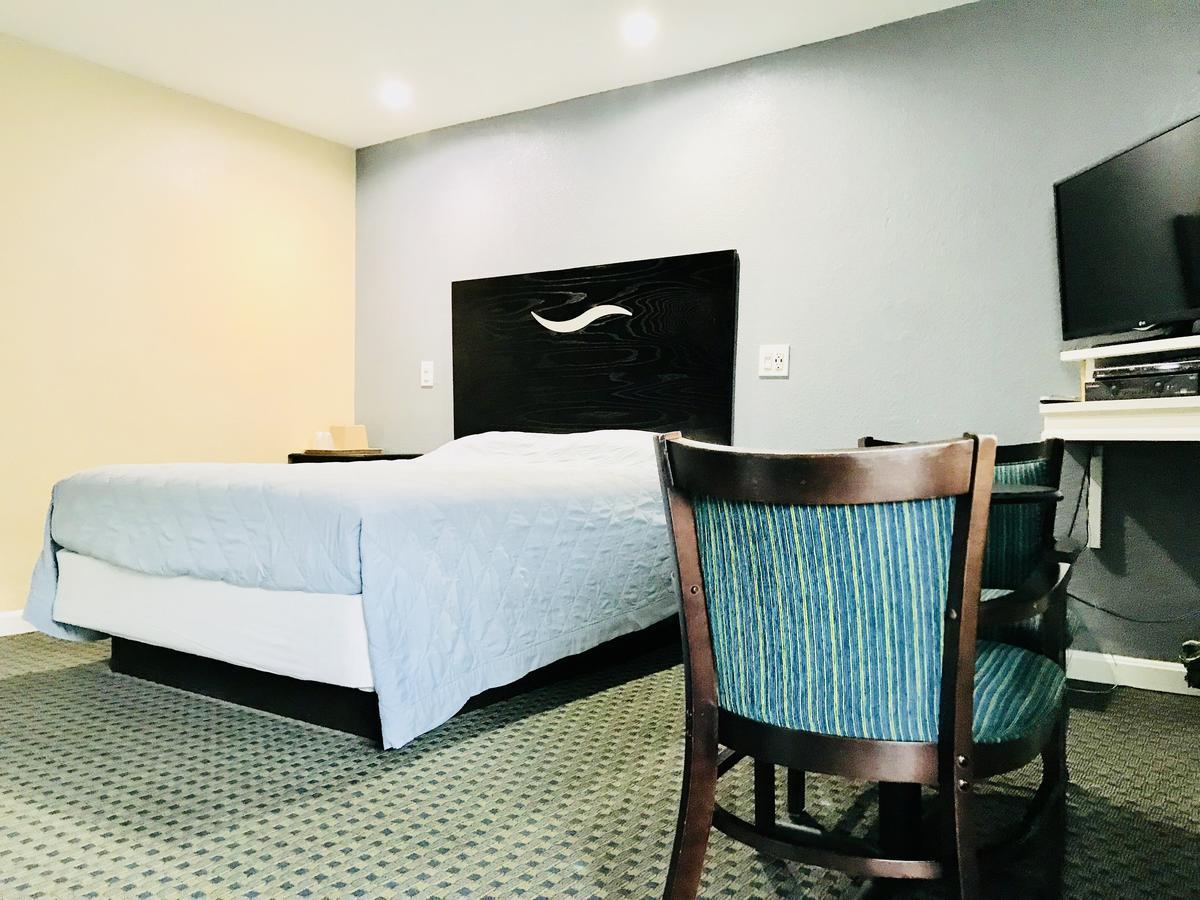 Chisholm'S Motor Inn Saugus Luaran gambar